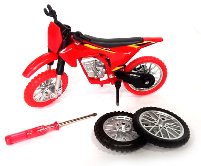 Découvrez nos modèles de motocross miniature à l'échelle 1/18. Attention : Ne convient pas aux enfants de moins de 3 ans. Fournies avec : - Roue Avant et Roue Arrière de rechange - tournevis - axe et écrou de rechange